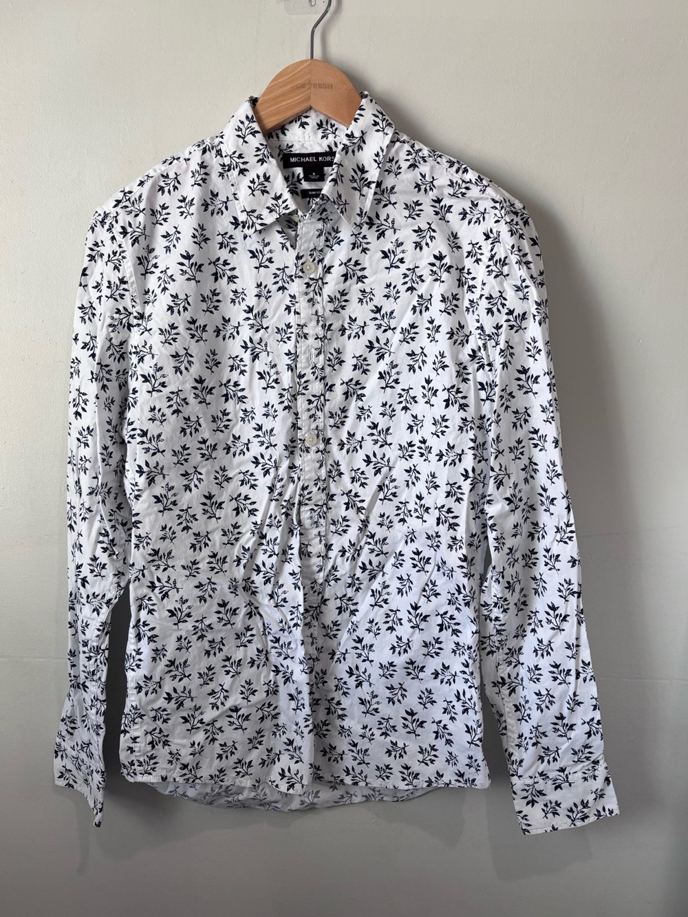 Michael Kors Slim Fit Floral Long Sleeve Button-Up Shirt | White & Navy | Size S